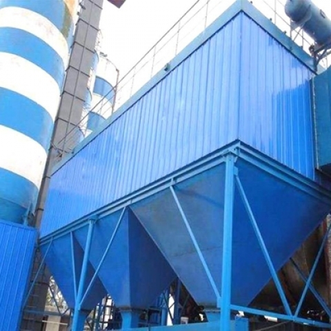 根據新疆布袋除塵器應用采用槽式運輸機